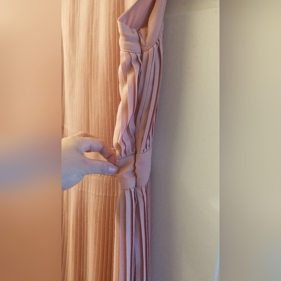 Pink Pleated Dress - Picture 4 of 4